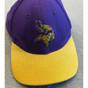 New Era Minnesota Vikings Hat Metal Logo Purple Gold Small-Medium 39THIRTY NFL